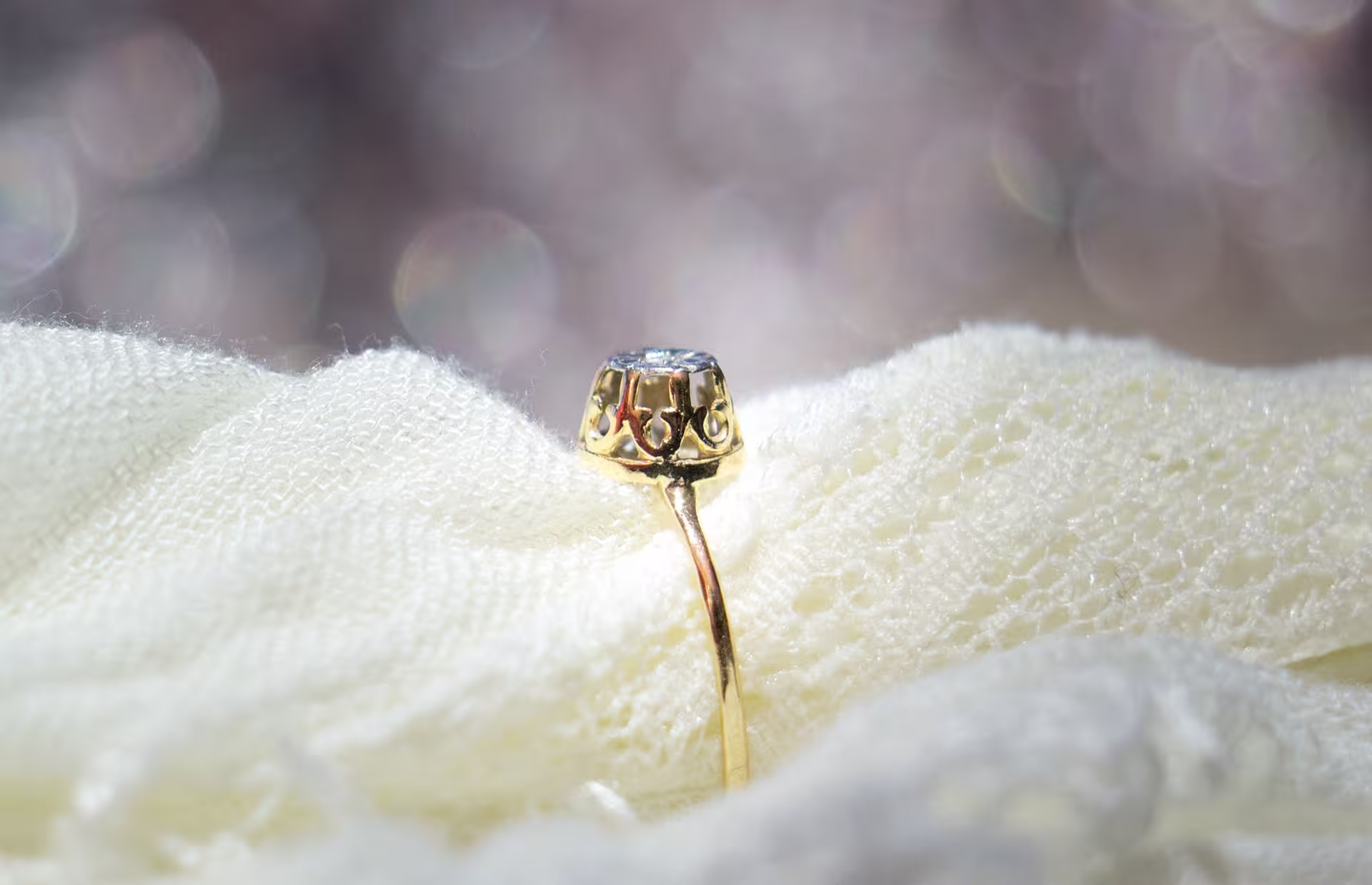 Bague sertie